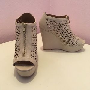 Cutout Wedges